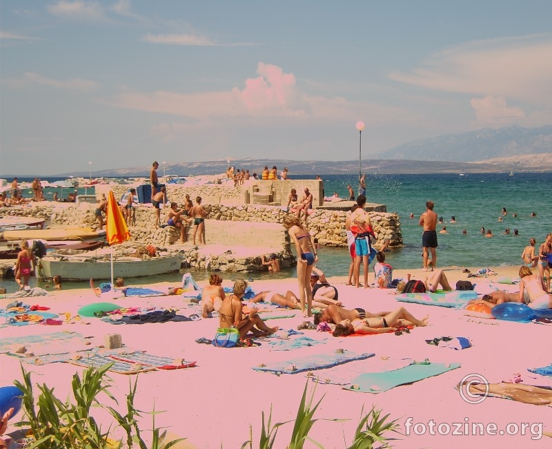 plaža '' Lućica'' na otoku  Viru