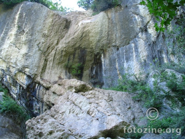 pogled odozdo