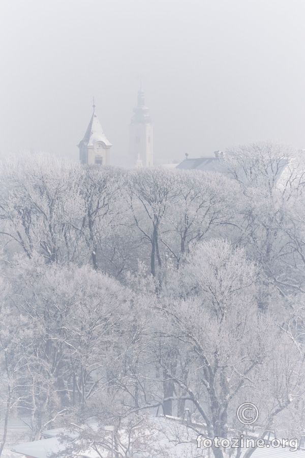 Perivoj Zrinskih, dvorac i crkva