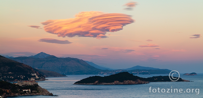 Altocumulus lenticularis