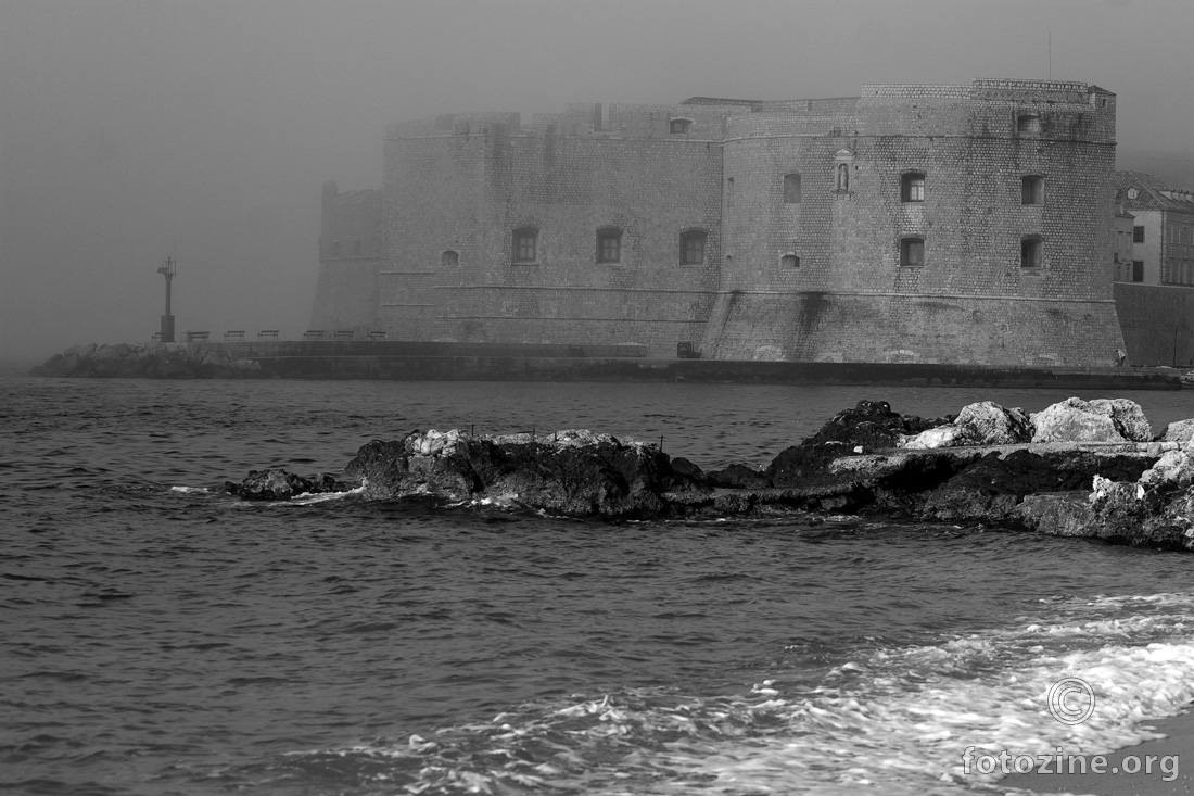 Dubrovnik u magli