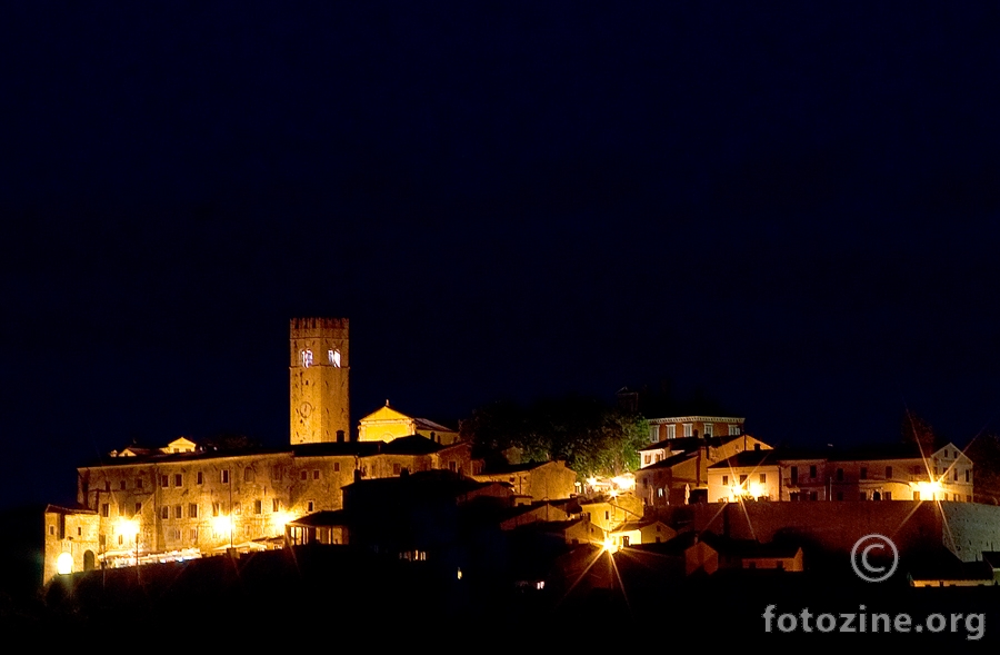 Motovun noću