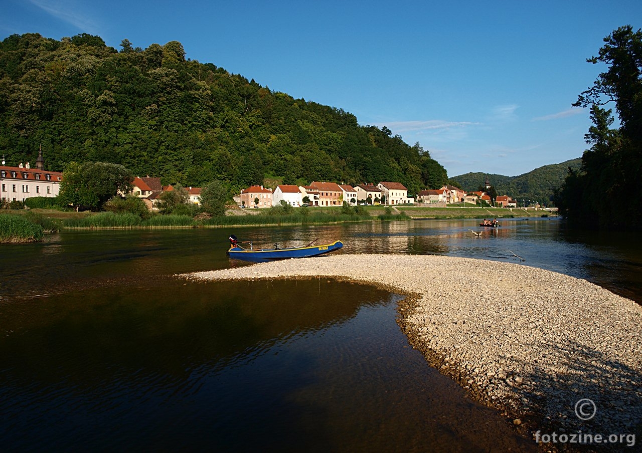 Zlatni  Rat ... (u Hrvatskoj Kostajnici)