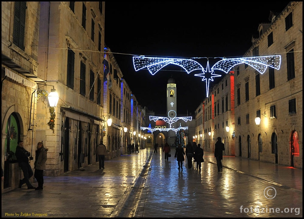 STRADUN, (NE BAŠ) OKIĆENI - BY ŽT