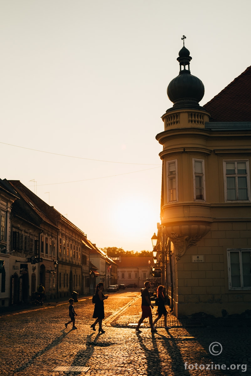 Sunčanom stranom ulice