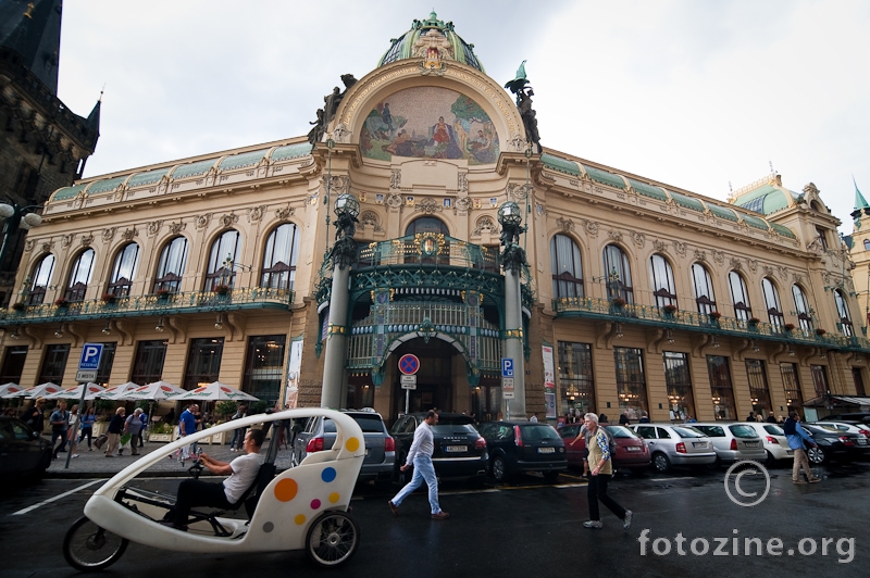 Obecní dům ili gradska kuca u Pragu