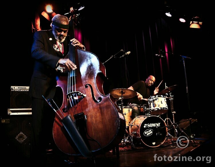 drum & bass - Marc Ribot Trio (USA)