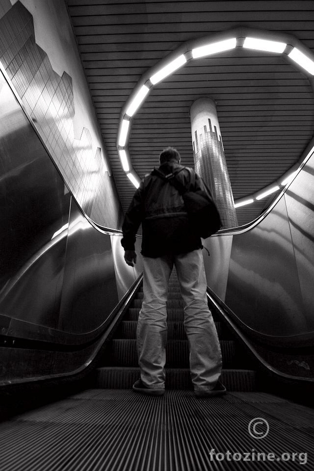 ...U-Bahnstation Ostendstraße 2...