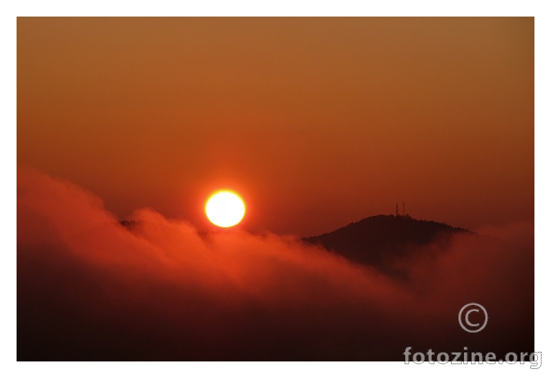 sunce je okruglo rano ujutro 