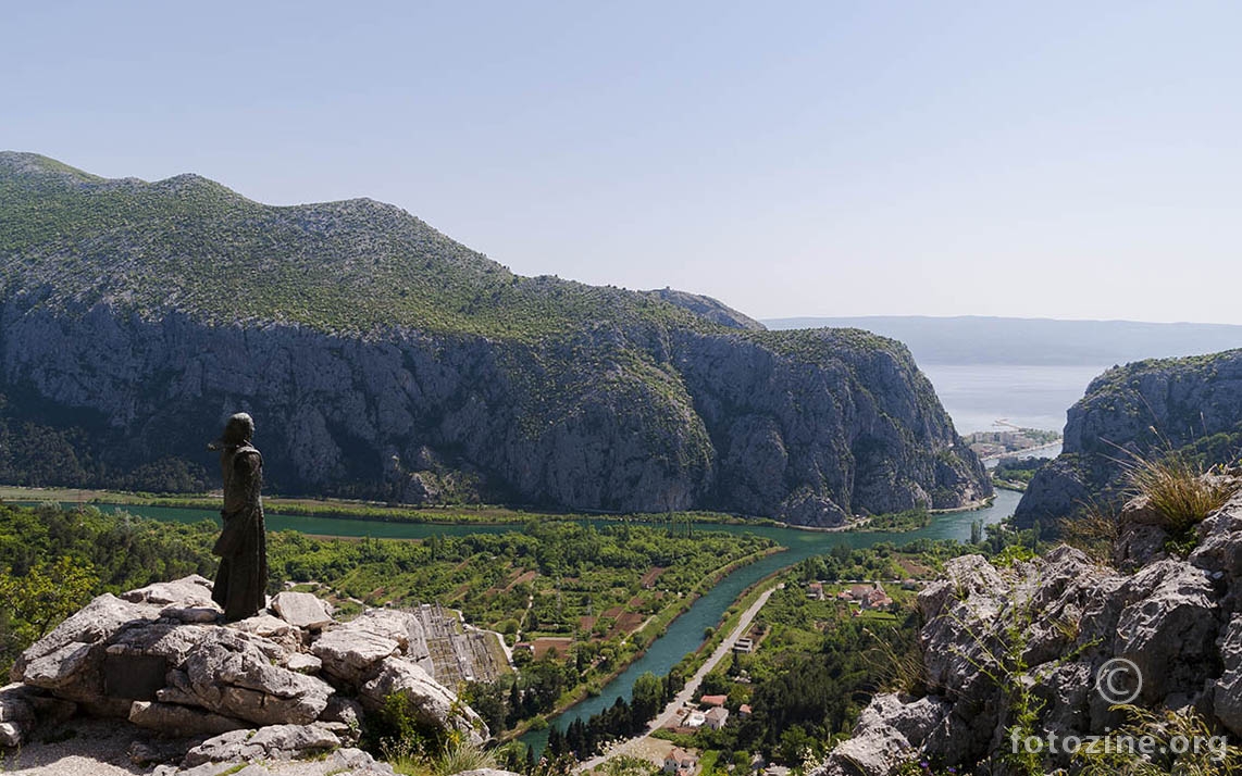 Pogled prema Omišu...