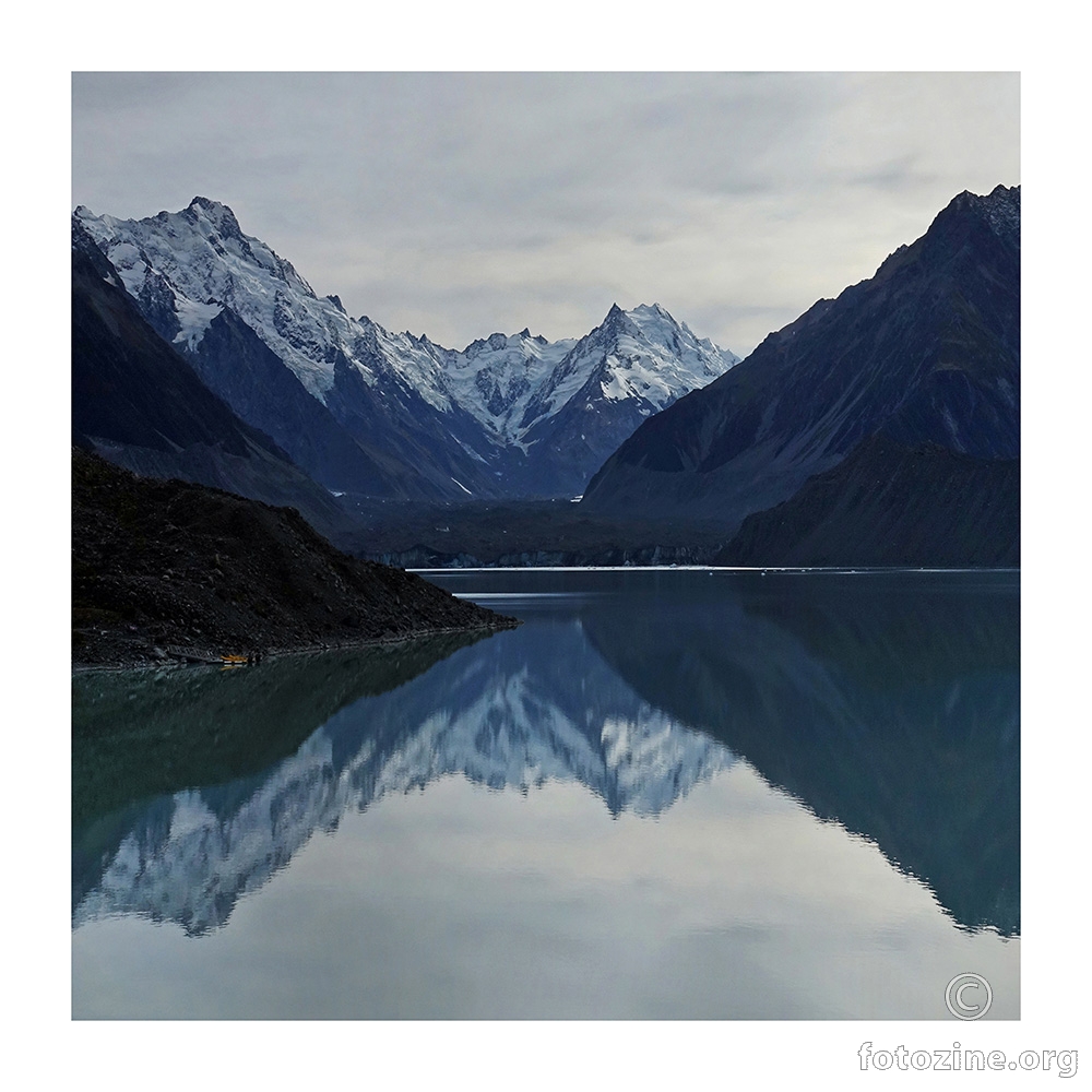 Tasman Glacier Lake 