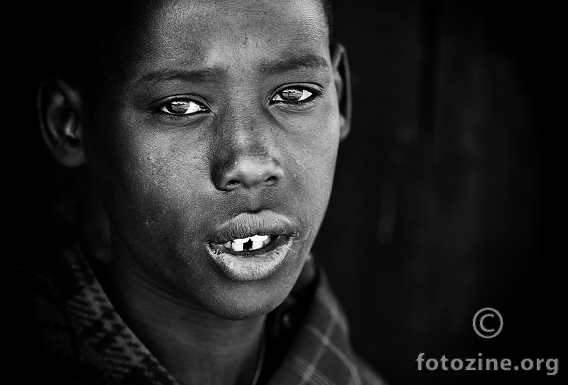 izbijeni zub..masai tradicija