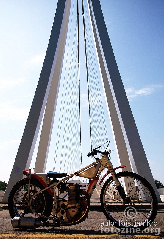 speedway bike vs bridge 