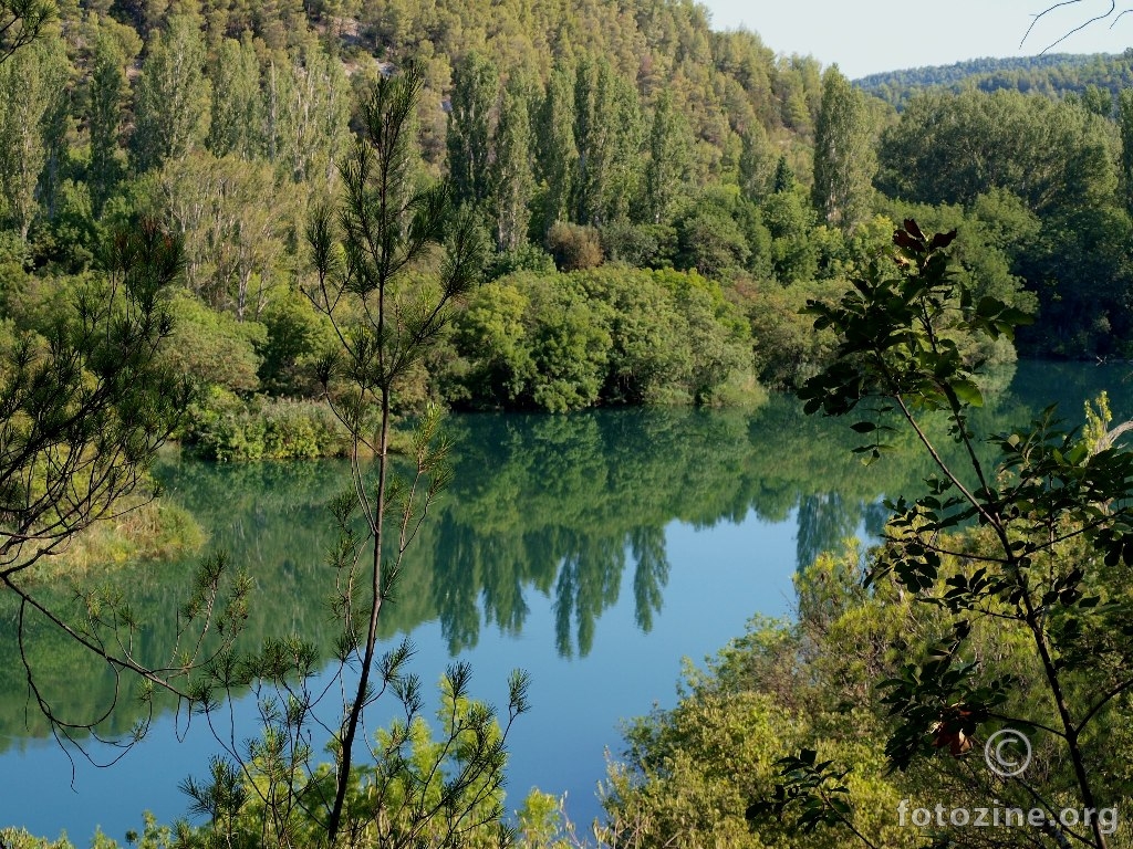 odsjaji u plavoj vodi-Krka