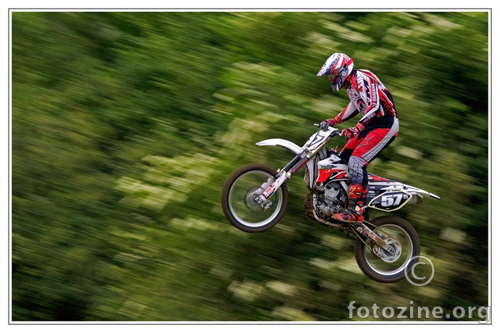 Panning Motocross