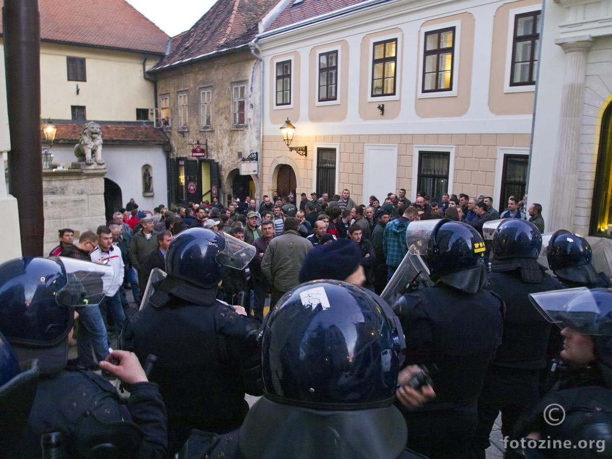 Mljekari u pokušaju dolaska na Markov trg