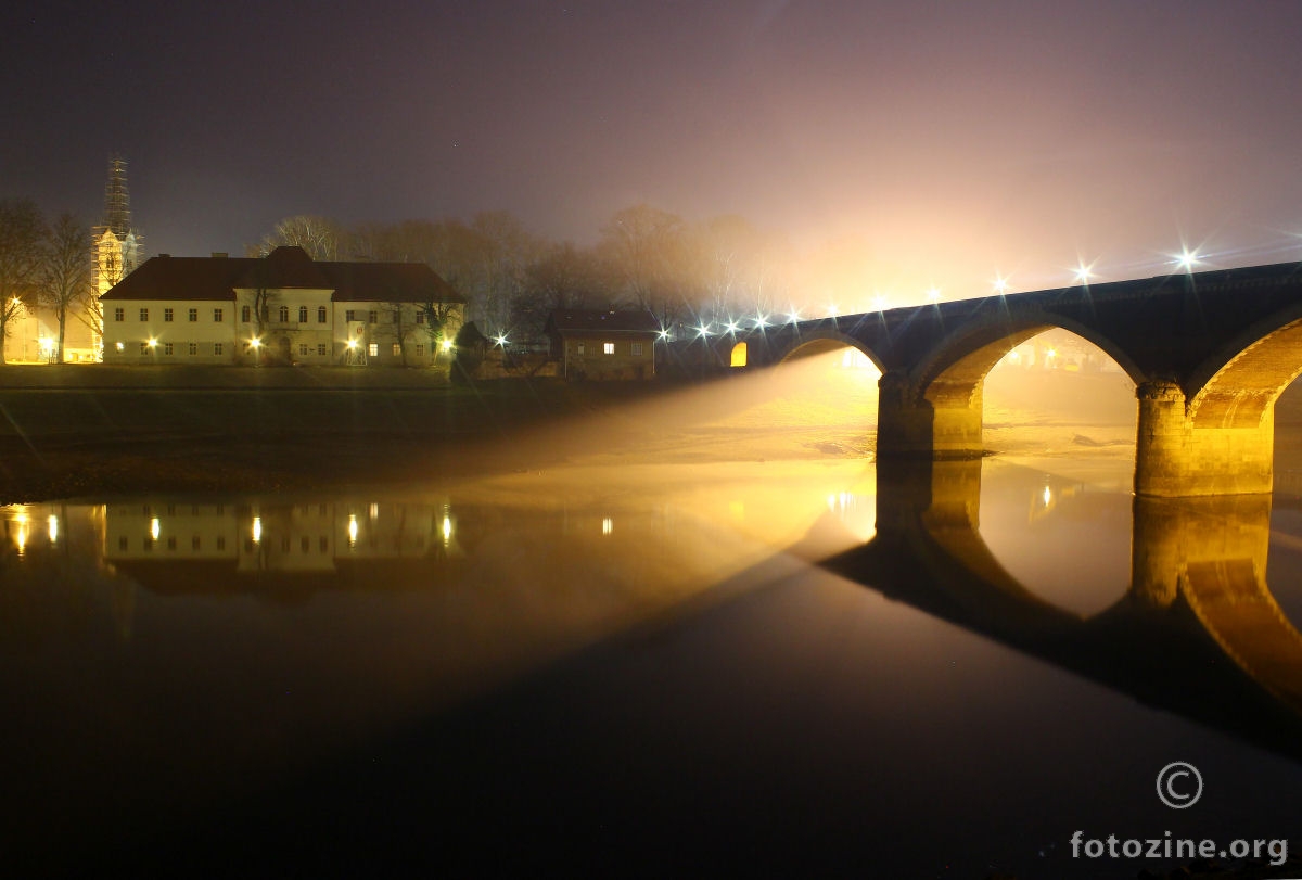 Veliki Kaptol, Stari most