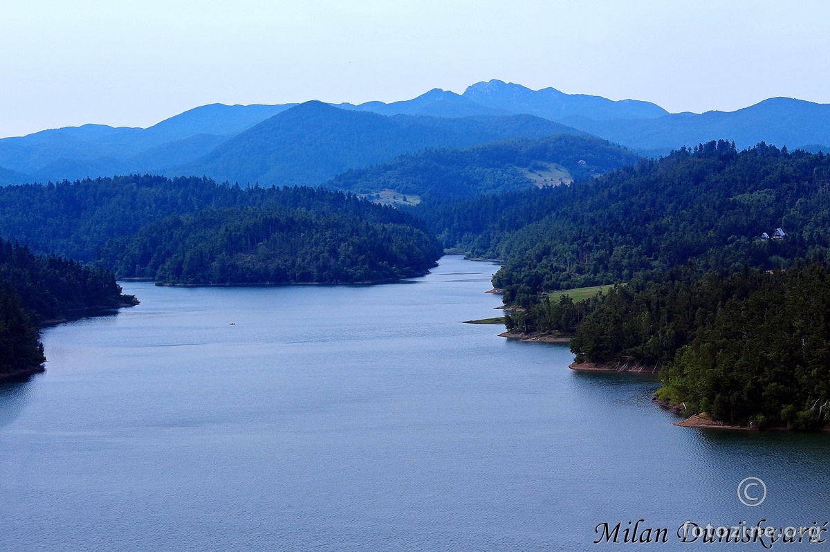 Lokvarsko jezero