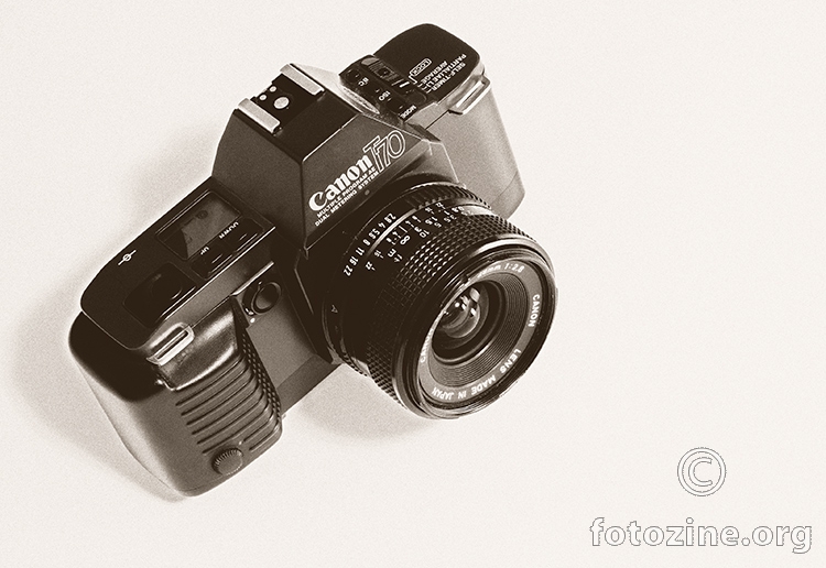 Canon T70 