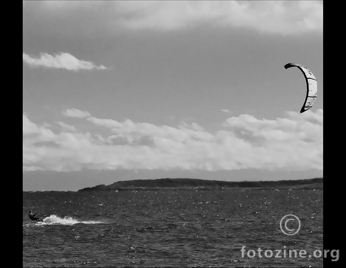 Kitesurfing